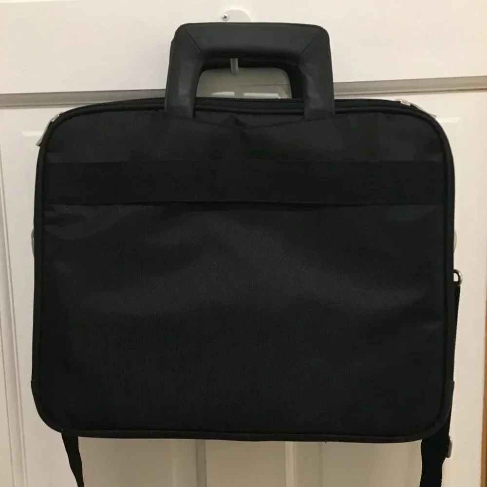 Dell Laptop Bag Fits 15 inch laptop
